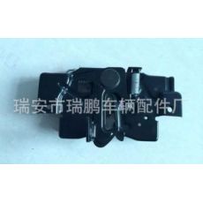 中控門鎖，閉鎖器。馬自達M6，奔騰B50，機蓋鎖